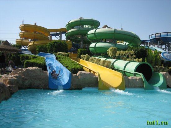 Аквапарк Титаник в Хургаде