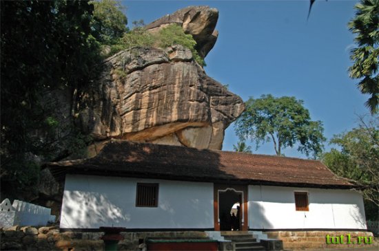 Курунегала - Patha Viharaya