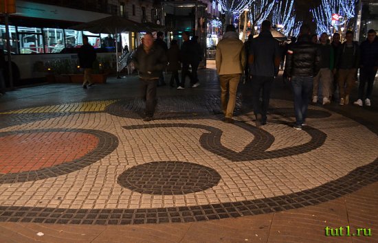 Барселона - Мозаика Жоана Миро