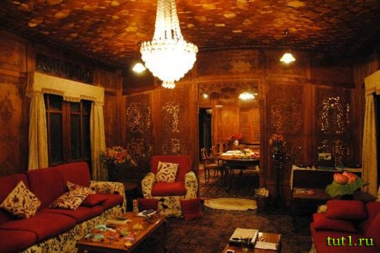 Сринагар - плавучие дома