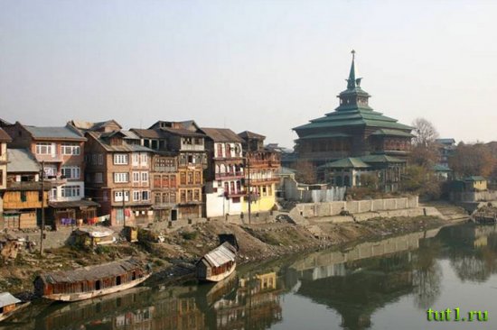 Сринагар - мечеть Шах-Хамадан