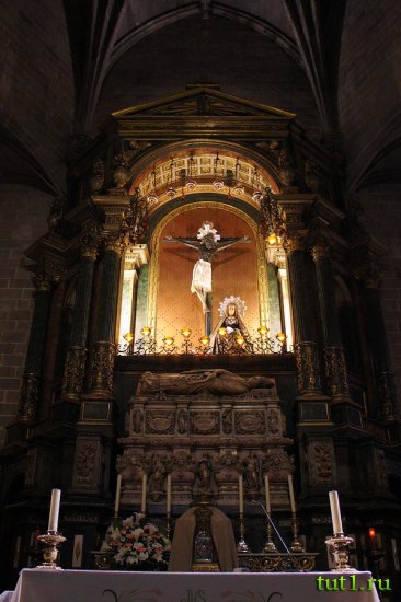 Кафедральный Собор Святого Креста и Святой Евлалии - Барселона