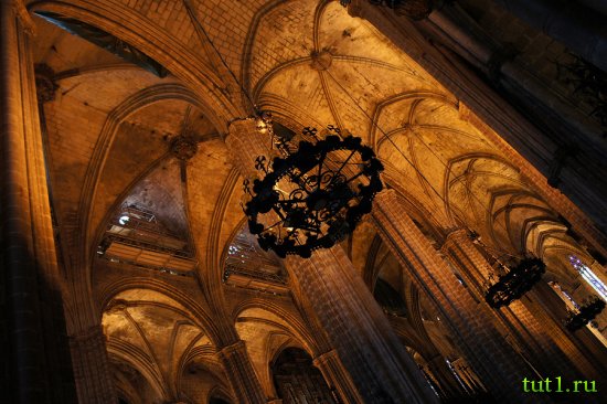 Кафедральный Собор Святого Креста и Святой Евлалии - Барселона