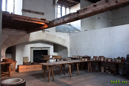 Дворец Хэмптон-Корт - Англия