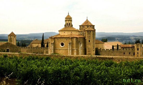 Монастырь Сантес-Креус &#8213; Каталония, Испания