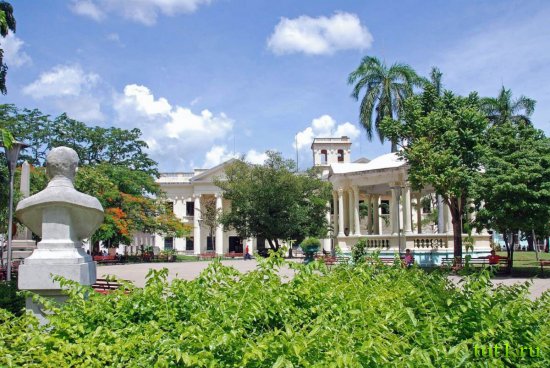 Санта-Клара - сквер Леонсио Видаль