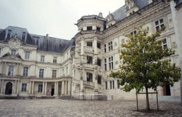 Замок Блуа — Франция