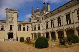 Замок Брезе — Франция